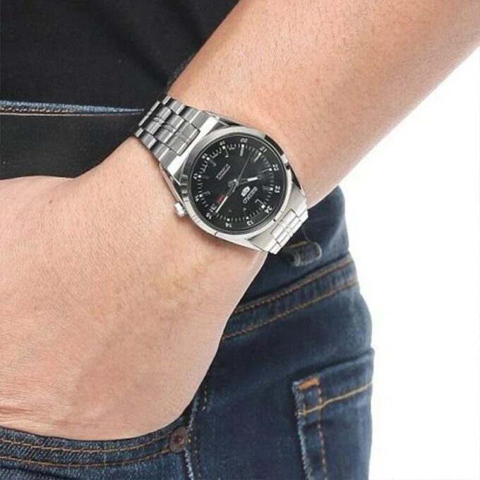 N.º 5 Sports Relógio mecânico com bracelete em aço Preto