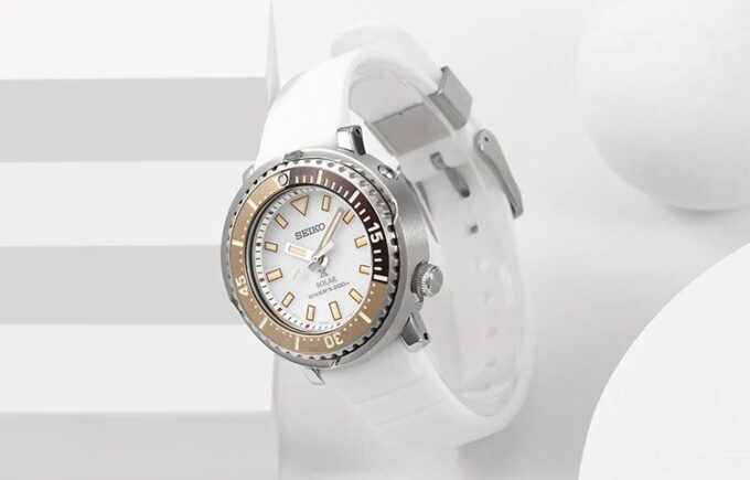 Série Prospex Solar Quartz Edição Limitada de Natal Branco